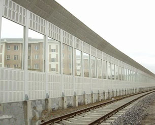 ���F����